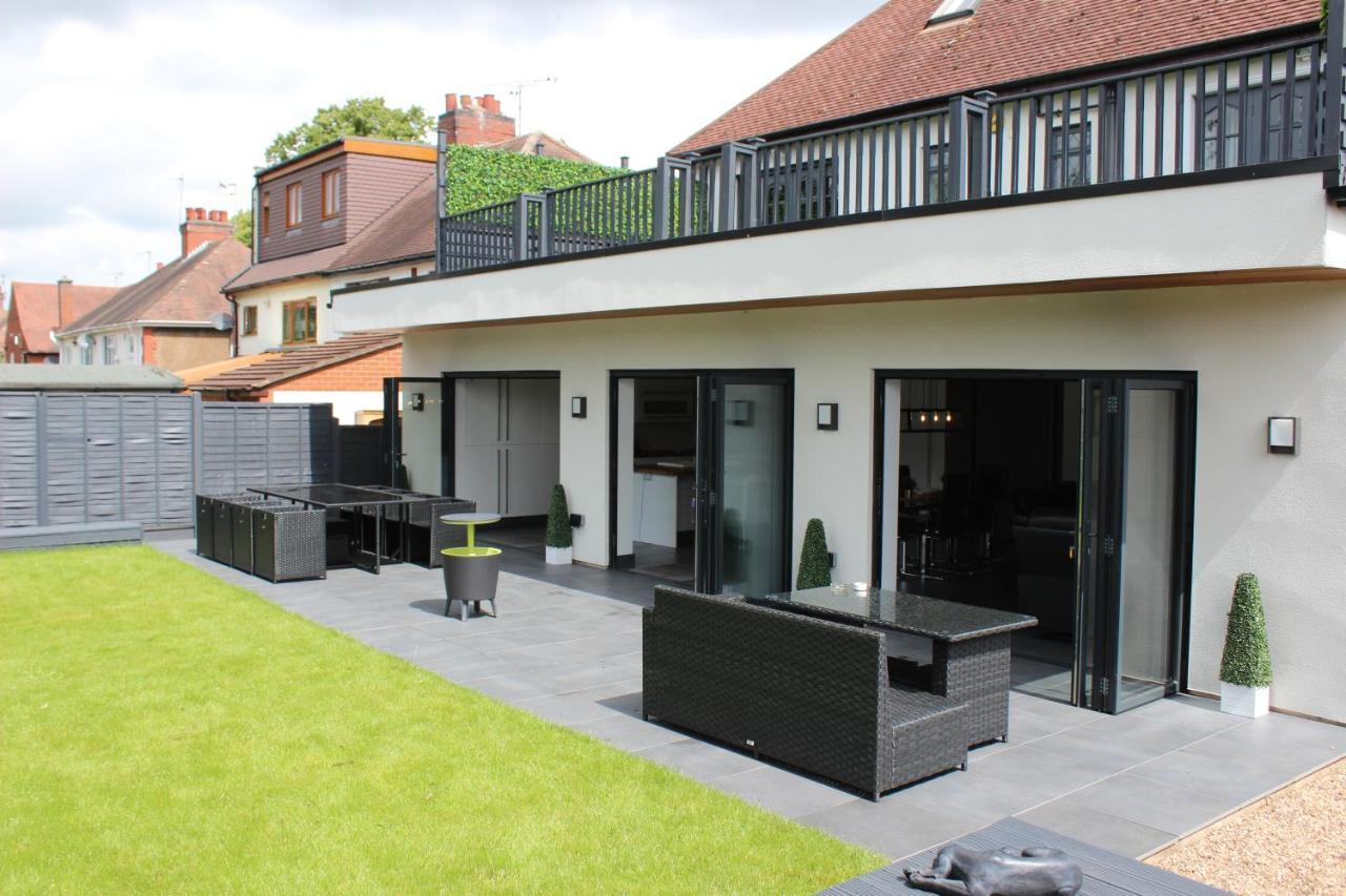 Modern Spacious House - Sleeps 16, Free Parking, Sun Terrace ヌニートン エクステリア 写真