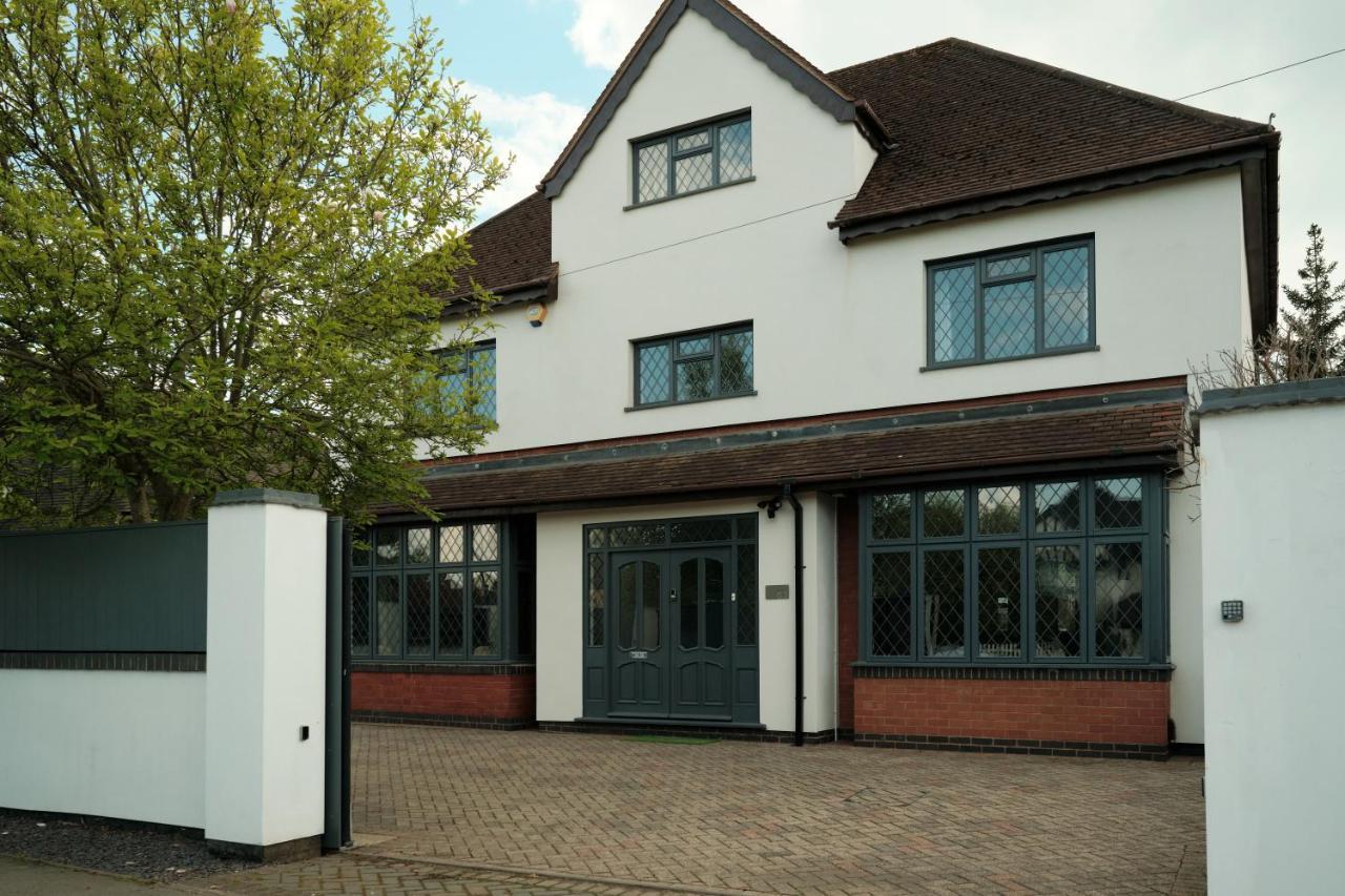 Modern Spacious House - Sleeps 16, Free Parking, Sun Terrace ヌニートン エクステリア 写真